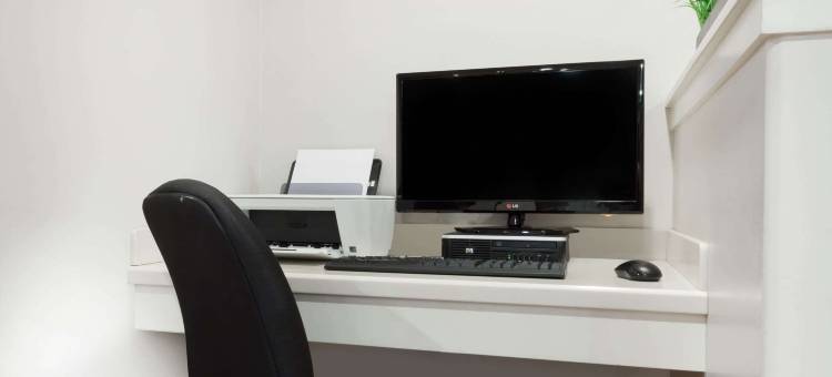 温德姆华美达特尔城酒店(Ramada by Wyndham Tell City)图片