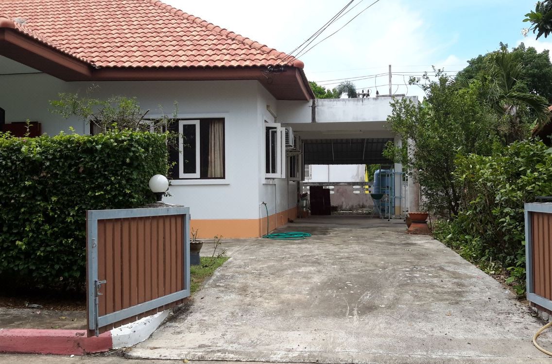 Mae Rampung Beach House Hotel Reviews And Room Rates - 