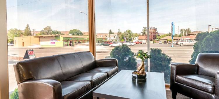 雅基马假日小屋酒店(Holiday Lodge Yakima)图片