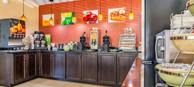 哥伦布品质酒店靠近摩尔堡(Quality Inn Columbus Near Fort Benning)图片