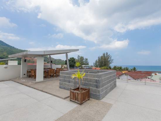 卡馬拉海灘棕櫚酒店