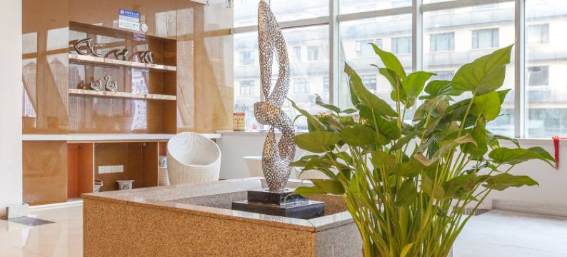 华驿精选酒店(武汉汉口火车站店)图片