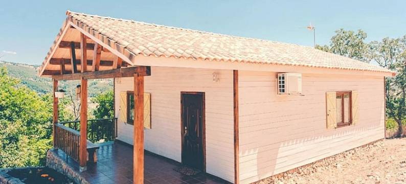 卡尼亚梅罗精彩山景 2 居之家酒店 - 附游泳池及设备完善花园(House with 2 Bedrooms in Cañamero, with Wonderful Mountain View, Pool)图片