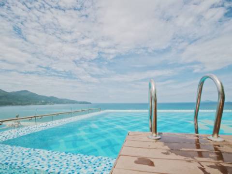 峴港曼迪拉海灘酒店