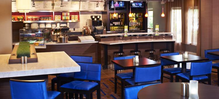 克利夫兰机场北万怡酒店(Courtyard Cleveland Airport North)图片