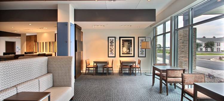 智选假日套房酒店-丰迪拉克(Holiday Inn Express & Suites Fond Du Lac)图片