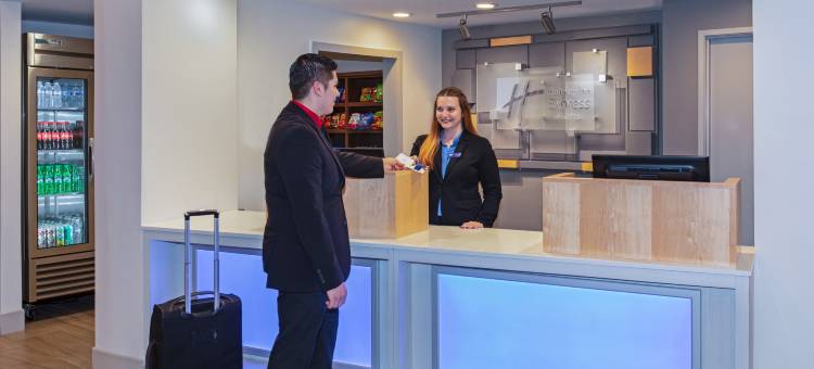 Holiday Inn Express Hotel and Suites Phoenix Tempe - University图片