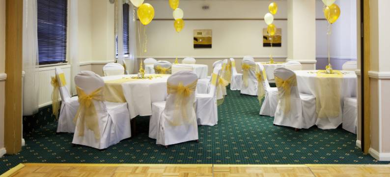 Holiday Inn 莱名顿斯巴- 华威(Holiday Inn LEAMINGTON SPA - WARWICK by IHG)图片