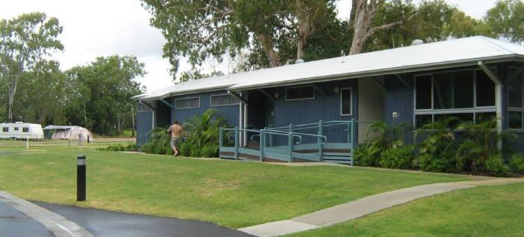 麦凯布莱克斯海滩假日公园(BIG4 Mackay Blacks Beach Holiday Park)图片