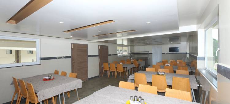 OYO 4943 桑达纳姆斯别墅酒店(OYO 4943 Sandanams Villa)图片