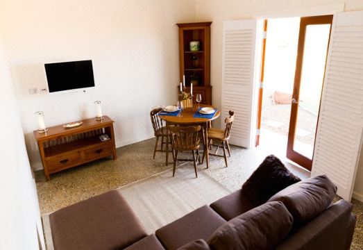 Bridle Guesthouse Hotel Overview