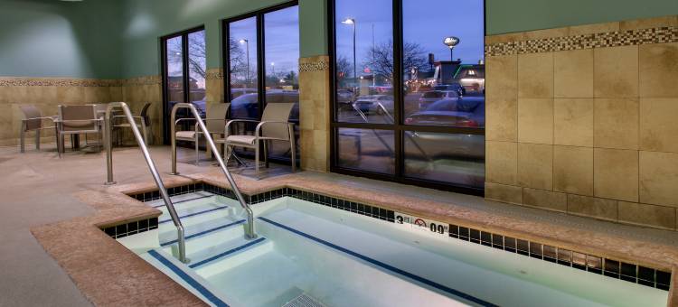 洲际酒店集团智选假日酒店及套房 - 33大道380号州际公路(Holiday Inn Express & Suites Cedar Rapids-I-380 @ 33RD Ave)图片