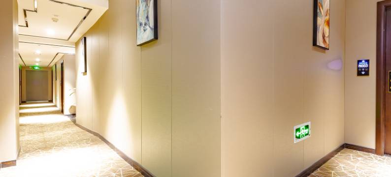 石阡鸿盛大酒店(佛顶山南路汤山客运站店)图片