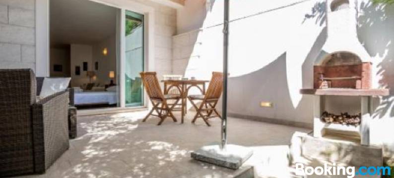 Zlatni Bol Apartments图片