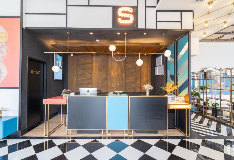 Modern S Hotel (Chengdu West Railway Station)Hotel Overview