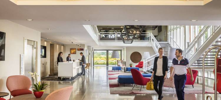 Cabot Bordeaux MGallery Collection图片