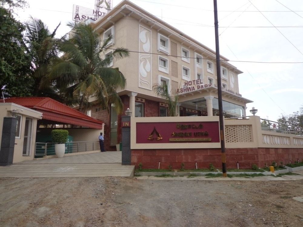 Hotel Ashwa Park Hotel Reviews And Room Rates - 