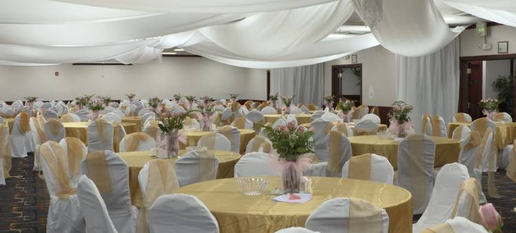 Ramada Medford Conf Center图片