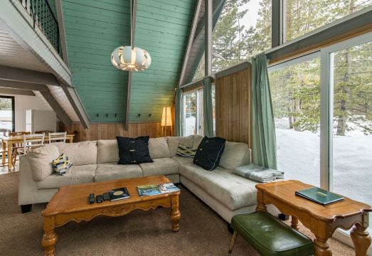 S. Lake Tahoe Home Near Ski Resorts by RedAwning Hotel Overview