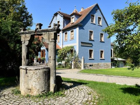 Hotel Bezold Hotel Reviews Room Rates Trip Com