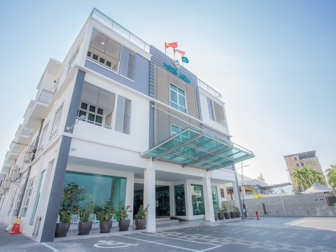 珍南埃迪亚酒店