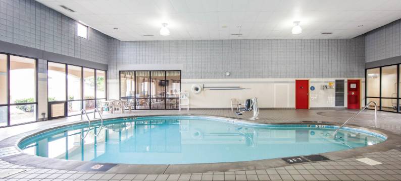 田纳西查塔努加 - 东 6 号开放式客房酒店(Studio Suites Extended Stay Chattanooga TN)图片