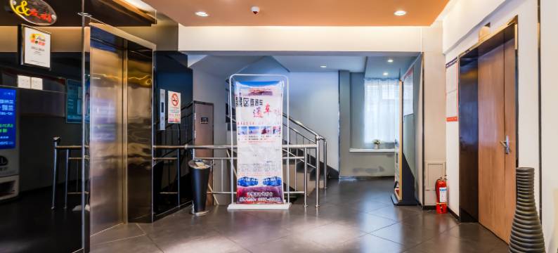 速8酒店(兰州东方红广场地铁站万象城店)图片