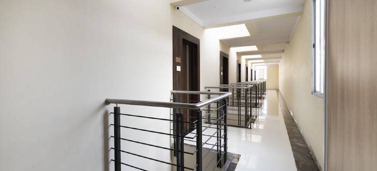 Capital O 18788 Phoenix Hotel & Resort图片