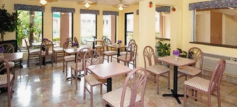 威洛布鲁克伊克诺套房酒店(Econo Lodge Inn & Suites Houston Willowbrook)图片
