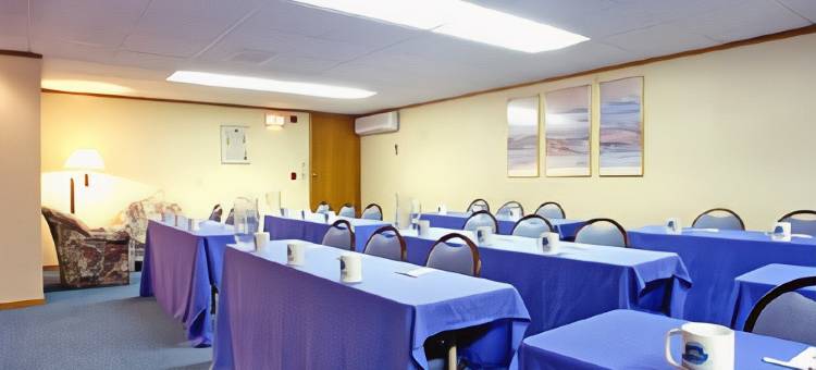 温德姆圣查尔斯戴斯酒店(Days Inn by Wyndham St. Charles IL)图片