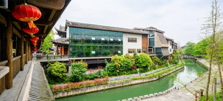 重庆黔江芭茅岛酒店(濯水古镇店)图片