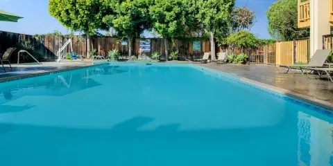 爾灣光譜温德姆拉昆塔酒店