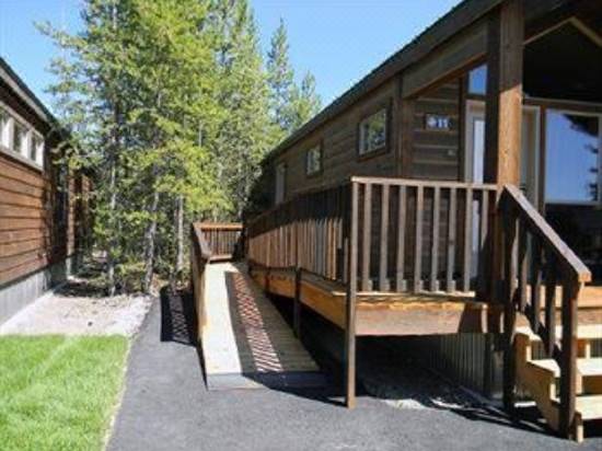 Explorer Cabins At Yellowstone Hotel Reviews And Room Rates