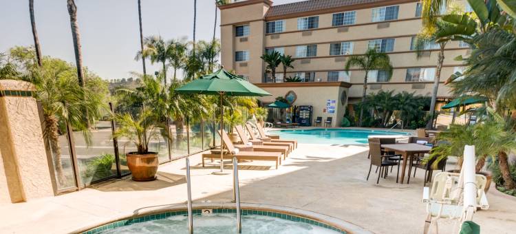 圣迭戈贝斯特韦斯特酒店及套房-动物园/海洋世界区(Best Western Inn & Suites San Diego – Zoo/SeaWorld Area)图片