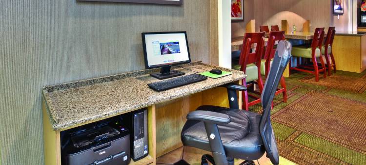 伯明翰因弗内斯拉昆塔温德姆酒店(La Quinta Inn by Wyndham Birmingham - Inverness)图片