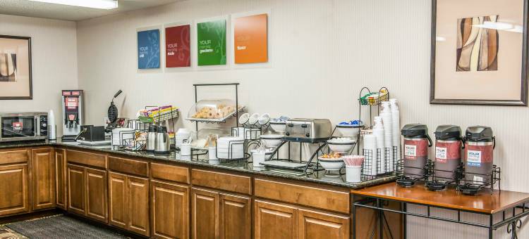 莱巴嫩I-65凯艺套房酒店(Quality Inn & Suites Lebanon I-65)图片