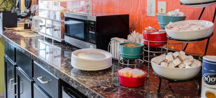 红狮酒店及套房奥拉西堪萨斯城(Red Lion Inn & Suites Olathe Kansas City)图片