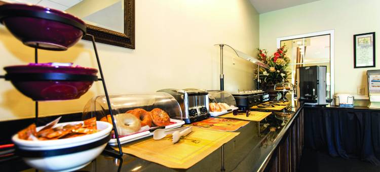 拉昆塔温德姆酒店套房PCB海滨棕榈(La Quinta by Wyndham PCB Coastal Palms)图片