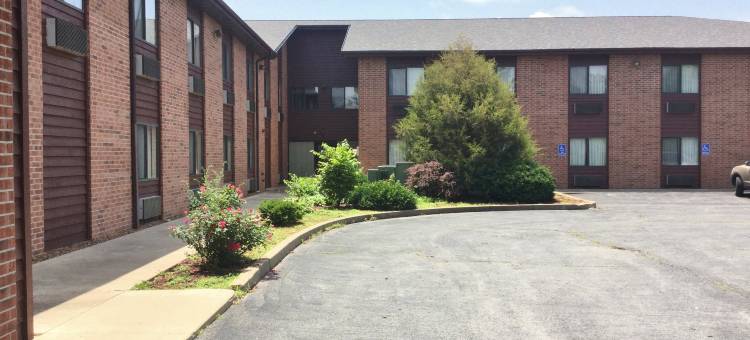 富尔顿美国房东套房酒店(Capital O Amerihost Inn and Suites Fulton Hwy 54 MO)图片
