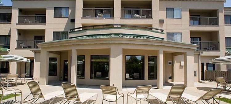 南本德米沙沃卡万怡酒店(Courtyard Mishawaka-University Area)图片