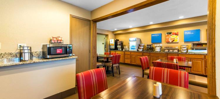 海斯I-70舒适套房酒店(Comfort Inn & Suites Hays I-70)图片