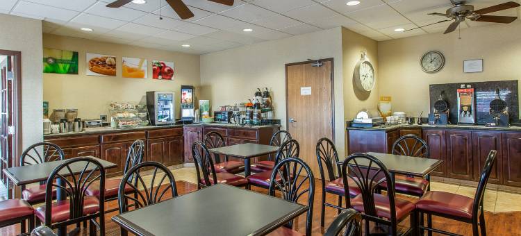 怀俄明大学附近舒适套房酒店(Comfort Inn Near University of Wyoming)图片