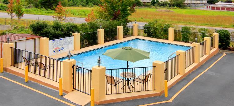 阿代尔斯维尔卡尔霍恩南品质酒店(Quality Inn Adairsville-Calhoun South)图片