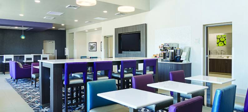 柯林斯堡拉昆塔温德姆酒店(La Quinta Inn by Wyndham Fort Collins)图片