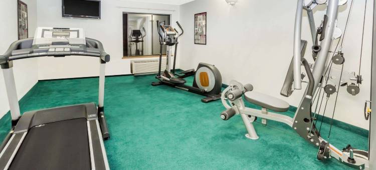 AmericInn by Wyndham Columbus Wisconsin图片