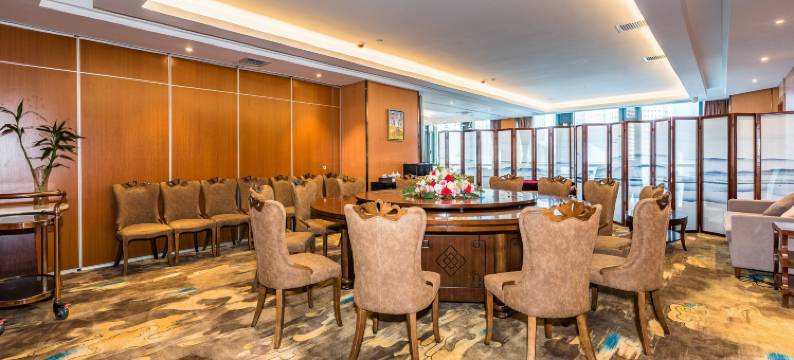 贵阳万颐国际酒店(观山湖公园林城西路地铁站店)图片