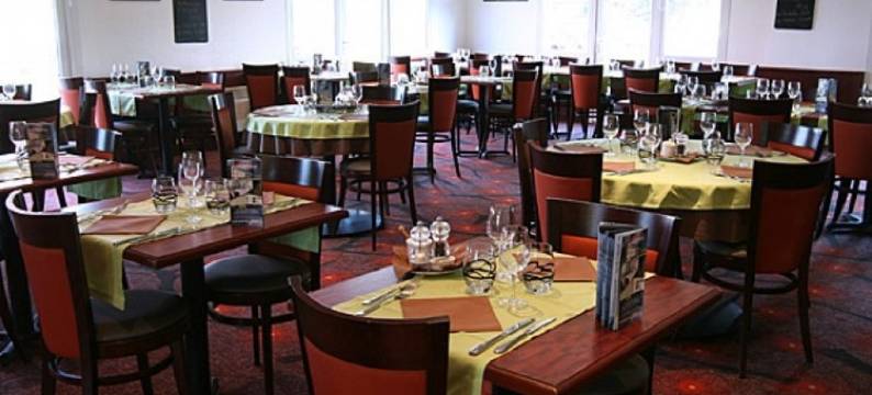 扎克德拉罗瑞圣埃尔布兰布里特酒店(Brit Hotel le Kerann Nantes St Herblain - Zac de La Lorie)图片