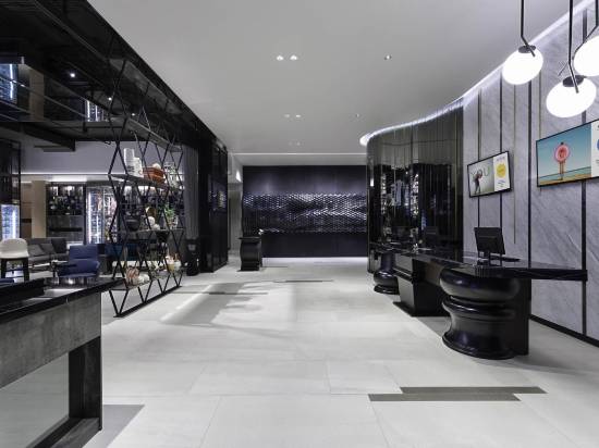 諾富特曼谷素坤逸 4 號酒店