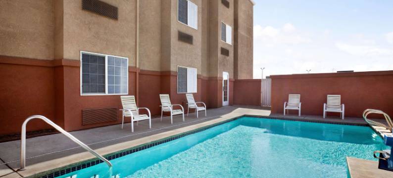 洛迪-北斯托克顿麦客达套房酒店(Microtel Inn & Suites by Wyndham Lodi/North Stockton)图片