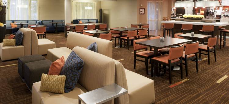 哈利森万怡酒店(Courtyard Harrisonburg)图片